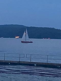 Candlewood Isle Charm- one week minimum stay - 2