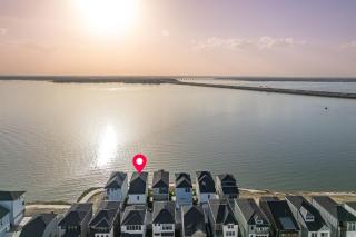 Luxury Lake House Retreat in Rowlett - 7