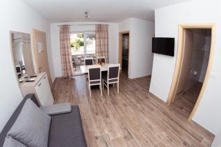 Family friendly apartments with a swimming pool Biograd na Moru, Biograd - 23912 - Biograd na Moru - 2