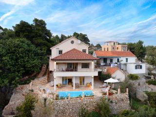 Family friendly house with a swimming pool Svirce, Hvar - 23989 - Svirče - 9