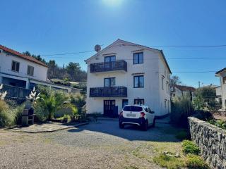 Apartments with a parking space Soline, Krk - 24045 - Soline - 0