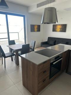 1 Room in a shared 3 bedrrom apartment in Swieqi 10 mins away from Paceville and beach - San Julián - 0