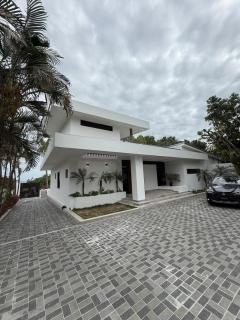 Luxury beachfront villa! - Chumical - 4