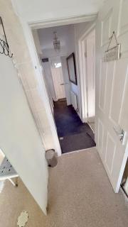 4 Spacious Bedroom House Seacroft with a Drive - Leeds - 5