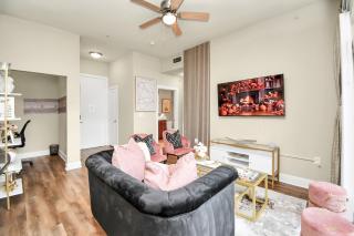 The Blush Haus* Pool View* NRG* TX Med Center - 1