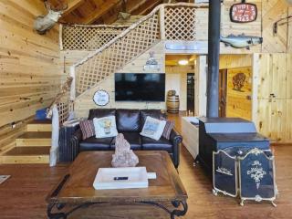 Modern Family Cabin with Deck, BBQ, Views and Playroom - Duck Creek Village - 3