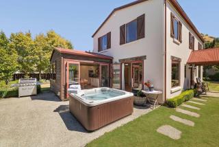 Executive Detached Home Luxury Spa - Queenstown - 2
