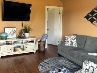 Skull Creek Ranch Cottage - Round Top - 6