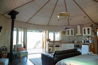 The Roundhouses - Cygnet - 7