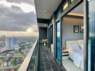 Sky 88 Comfy Balcony near KSL CIQ JB 3B2B - 0