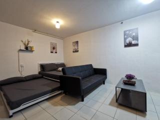 Luna staycation Cozy Condo near Enchanted Kingdom - Santa Rosa - 3