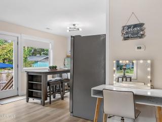 Twin Tides Beach House Carolina Beach - Unit 2 - Carolina Beach - 5