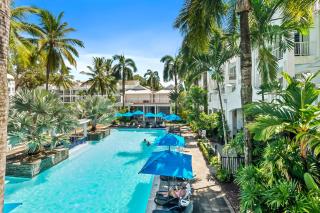 Private Beach Club Apartment in Building 2 - 1