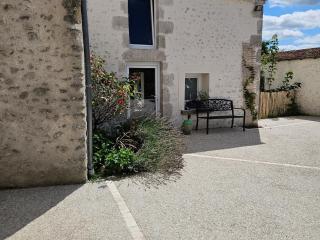 Maison de charme avec terrasse et jardin clos à Messas - FR-1-590-568 - Messas - 0