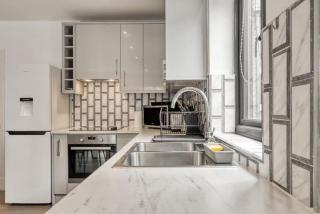 Luxurious Spacious Apartment 2BR 2BA - Londra - 3