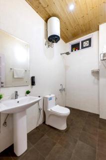 INDER PALACE Near Mall Road by star view Kasauli - 5