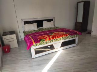 Hotel O Manglam Guest House - Ayodhya - 3