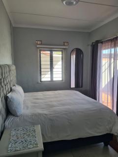 Palm Bliss Self Catering Accommodation - Durban - 6