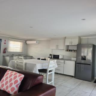 Palm Bliss Self Catering Accommodation - Durban - 1