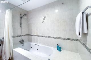 bnbmehomes - DAMAC Waves Tower - 2