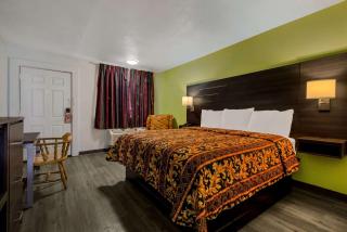 Monsoon Inn - 9