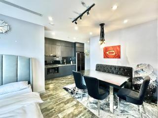 Vinhomes Metropolis by Emily in Town - 2