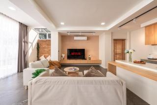 Emeralda Pool Villa 4BR Near Central Festival, Free Daily housekeeping - Chiang Mai - 7