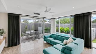 Luxury Townhouse Maroochydore - 7