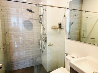 Modern condo nr BTS ONNUT WIFI - Bangkok - 4