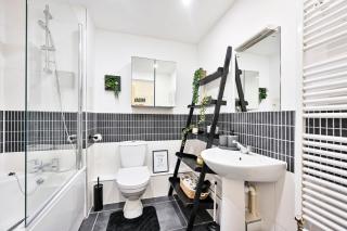 Stylish 2Bed Flat Hackney London - 7