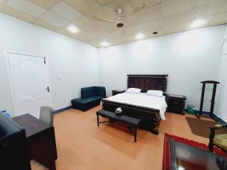Corporate Suites - Gujrāt - 2