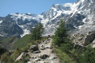Die Älplersuit im Berghüsli - mit dem Tierlihof - Linthal - 9