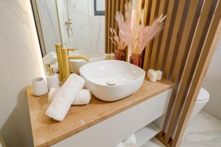 Ultracentral High-end Apartment with Balcony - Bucharest - 4
