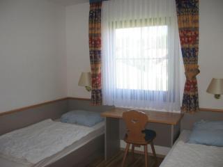 Ferienhaus Nr 127, Kategorie Komfort L, Feriendorf Hochbergle, Allgäu - Karlsebene - 3