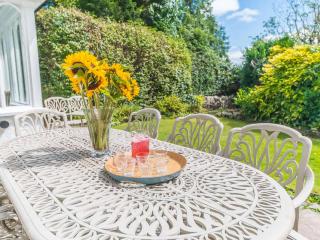 Southfield is a spacious period five bed, four bath with parking - Kendal - 9