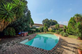 Su Casa - Stylish & Spacious Guesthouse - Roodepoort - 9