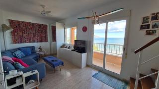 Stunning flat right on the beach! - 4