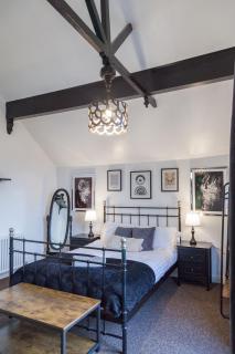 Victorian Elegance at Kingscliffe, Sleeps 17 - Manchester - 2
