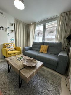 Modern 1BR Walk to Beach, Casino & Puerto Banús - Marbella - 4