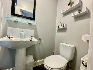 Vaila Guest House - 1