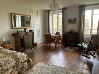 Beautiful 18th Century Whole Manor House with Pool - - 3