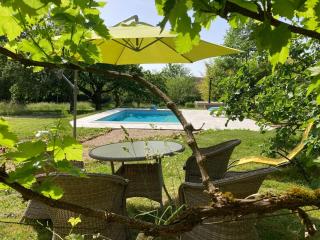 Beautiful 18th Century Whole Manor House with Pool - - 2