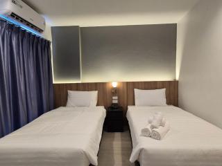 Manee Mantra Hotel, Kanchanaburi - 8