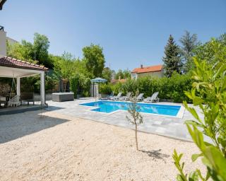 Villa VinisTerra Family-Friendly with Pool,Jacuzzi - Zmijavci - 7