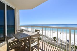 Silver Beach Towers E702 - 3