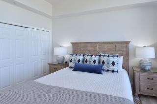 Silver Beach Towers W1801 - 4