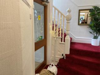 Villa Guest House - Porthcawl - 4