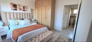 #9 Logbro By The Sea - Kingsburgh - 0