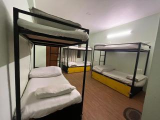 Farm Hostel & Camps - 8