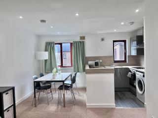 Elegant Apartment In City Centre - 3